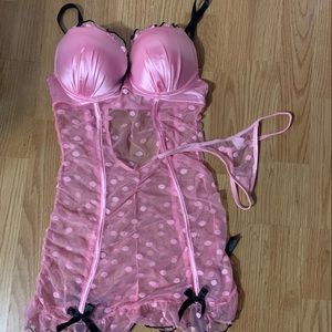 Lingerie size medium set